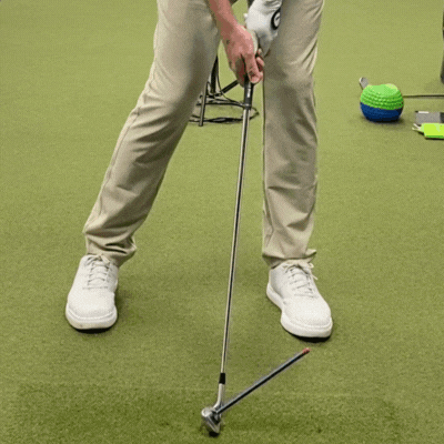 Golf grip lesson showing grip pressure effect on clubface